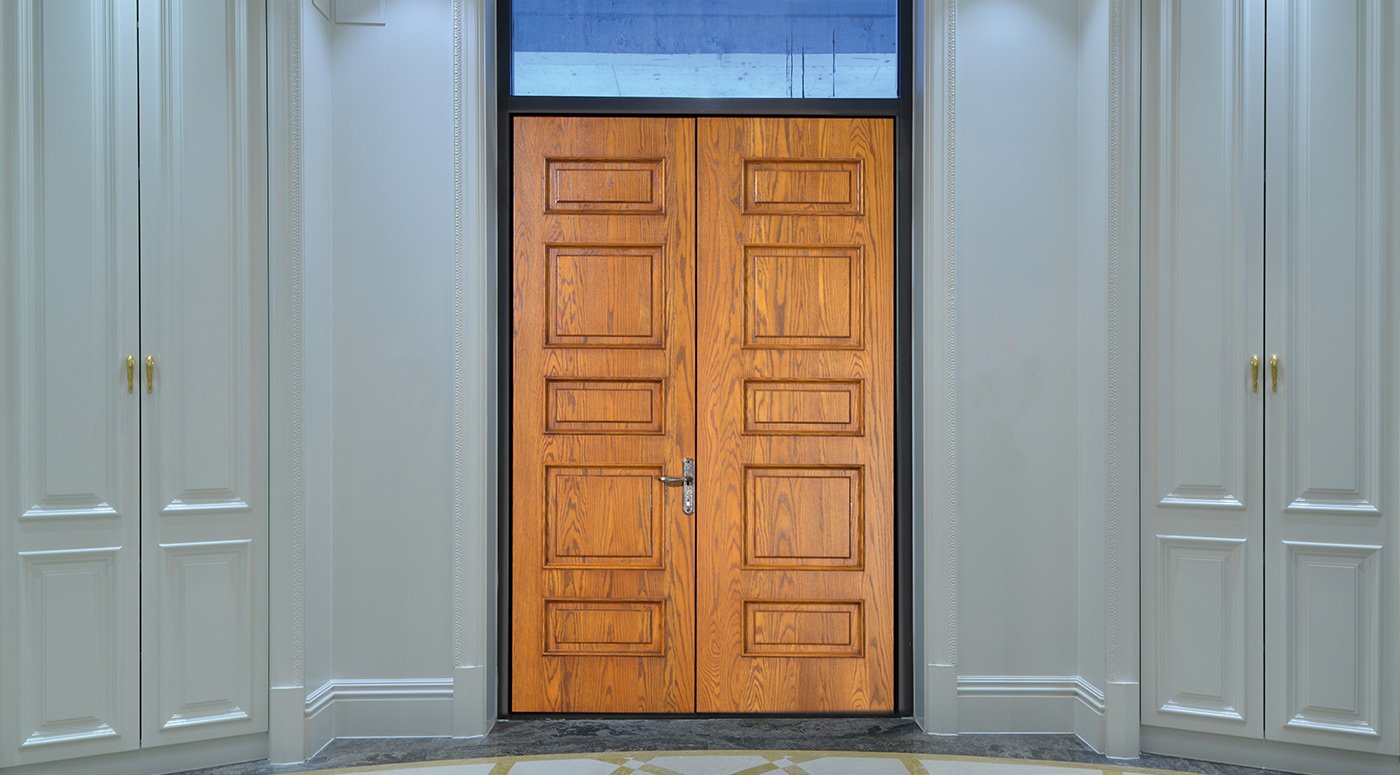 Example of Groke front door with wood panel